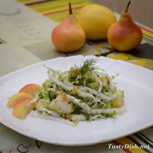 вкусный салат с грушей и пекинской капустой