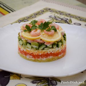 простой салат с авокадо и креветками рецепт с фото