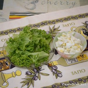 легкий салат с огурцами и яйцом