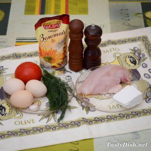 ингредиенты для вкусного простого салата с куриным филе