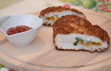 куриная грудка в духовке с фетой и курагой