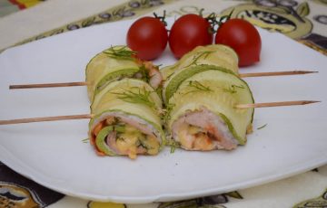 рулетики из кабачков с курицей