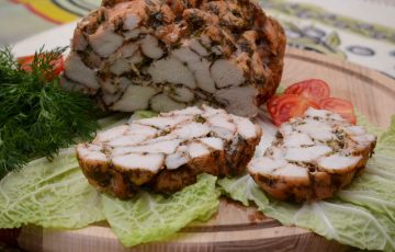вкусный рулет из курицы с желатином