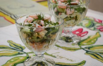 вкусный салат с креветками и огруцом рецепт с фото