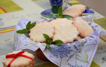 домашние молочные коржики из детства