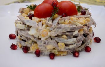 очень вкусный салат с языком рецепт с фото