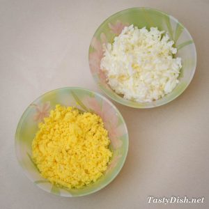 вкусный салат из куриной грудки сыра и яиц рецепт с фото