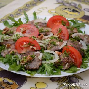 вкусный салат из куриной печени рецепт с фото пошагово