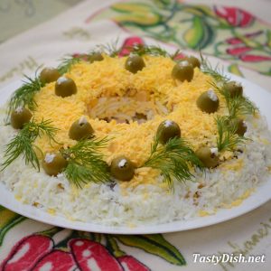 слоеный салат с копченой курицей и грибами рецепт с фото пошагово